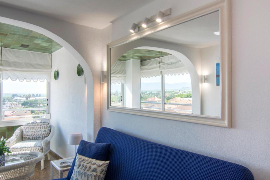 Bright Apartment Steps Away From The Beach Марени-Блау Екстер'єр фото